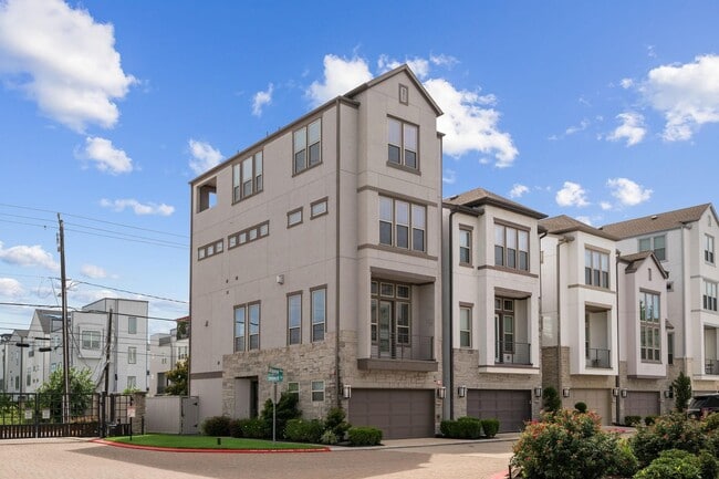 Foto del edificio - 803 Algona Ave