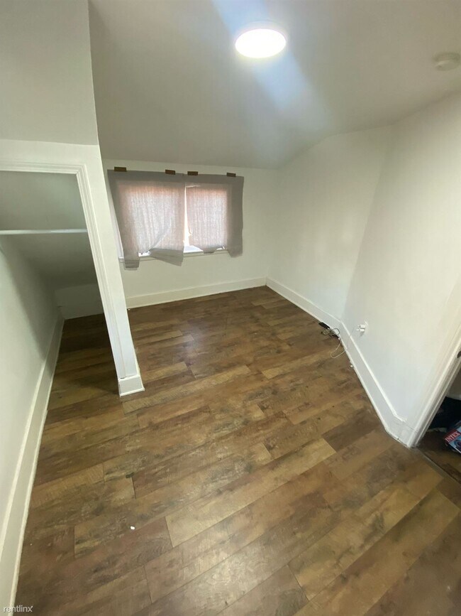 Building Photo - 3 br, 1 bath House - 14975 Cruse St