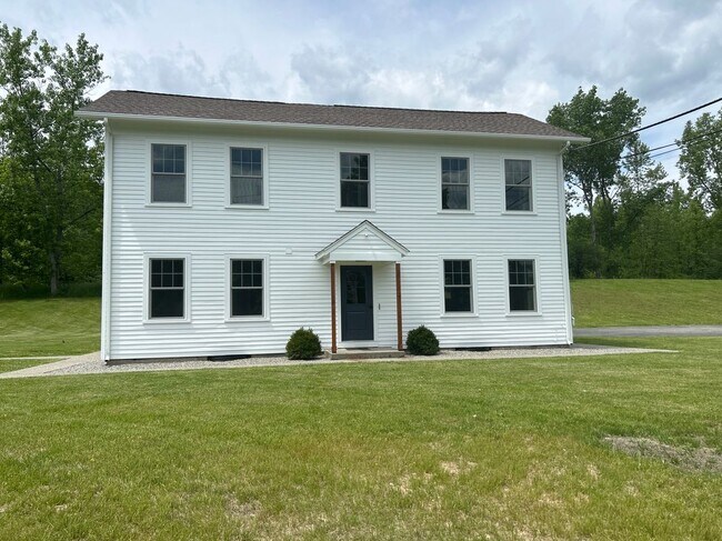 Building Photo - 173 S Amenia Rd