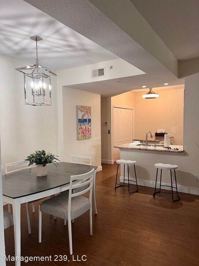 Building Photo - 2 br, 2 bath House - 343 Dover Pl. Unit A-103