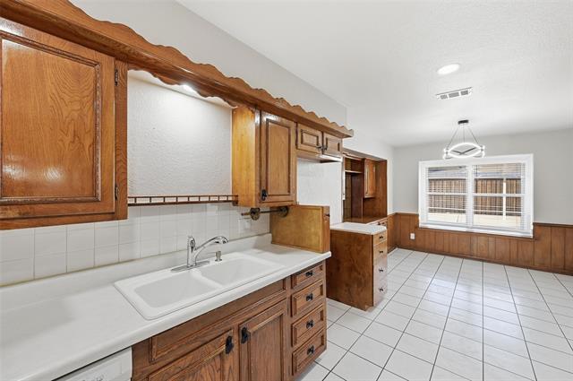 Foto del edificio - 1421 Glenbrook Dr