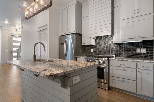 Foto del edificio - ***420 SW C Street***
