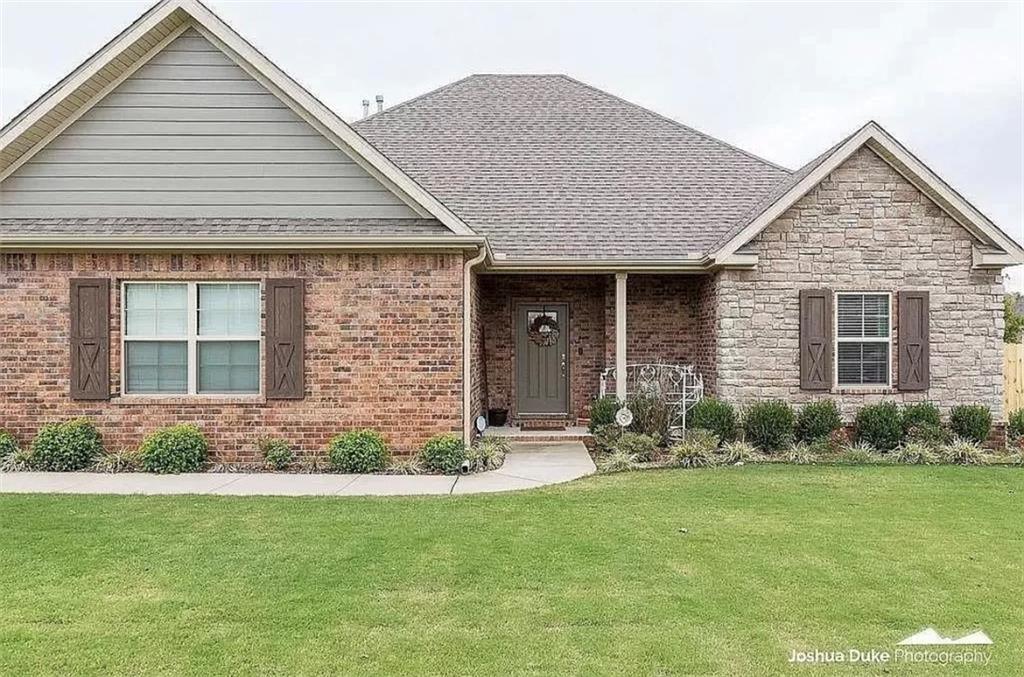 114 St Vincent St, Lowell, AR 72745 House Rental in Lowell, AR