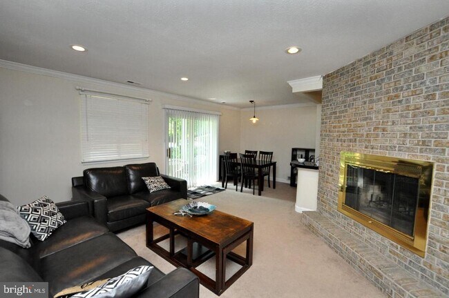 Building Photo - 306 Mulberry Cove
