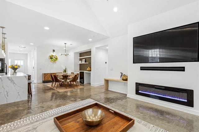 Foto del edificio - 655 Harvey Ln