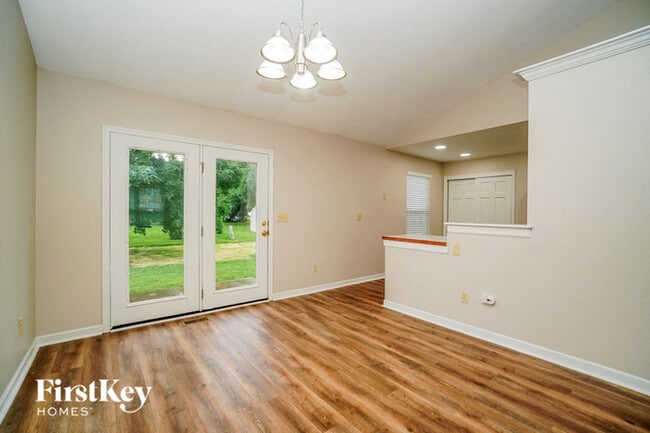 Building Photo - 225 Chesterville Ct
