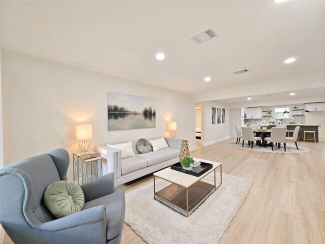 Building Photo - 9906 Bassoon Dr