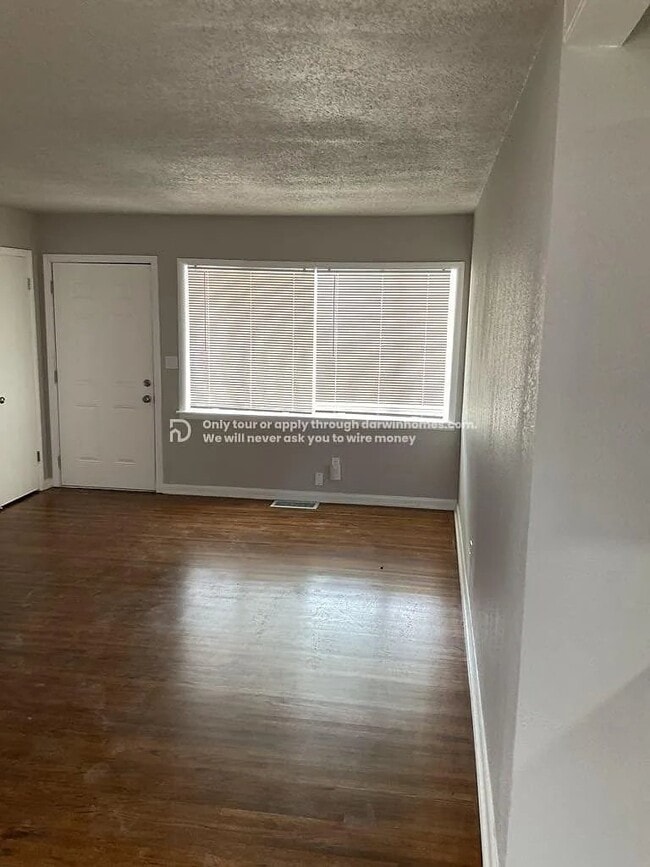 Foto del edificio - 4667 N Trenton Ave