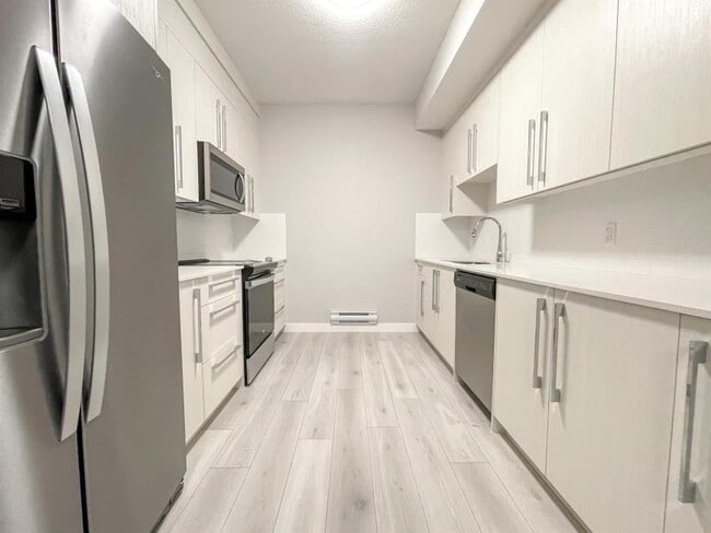 Photo du bâtiment - 1.0 bedroom in Calgary Alberta T2X 4Y2