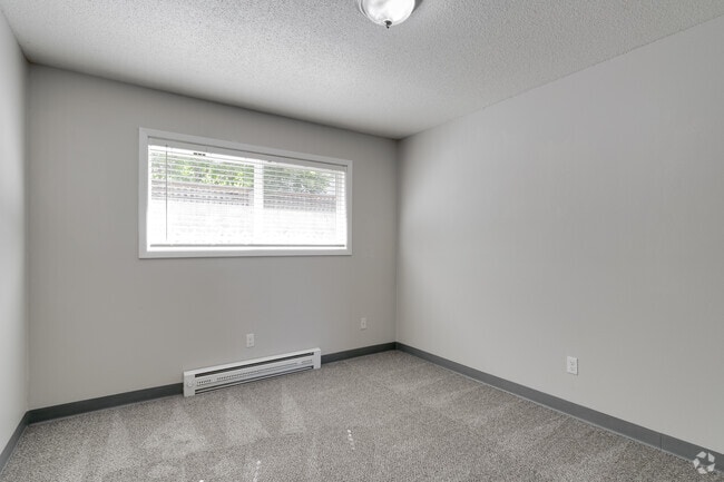 2 habitaciones, 1 baño - 775 pies cuadrados - Dormitorio principal - Parkview