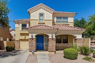 Building Photo - 1402 S Newberry Ln