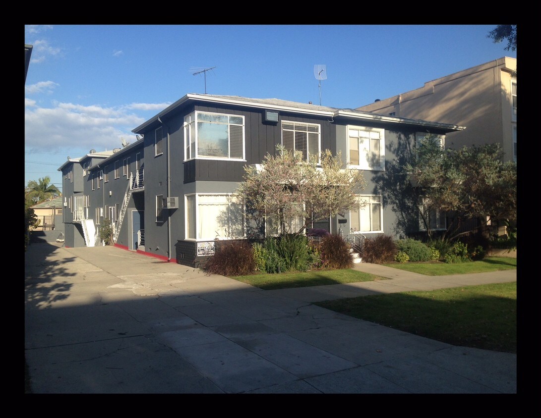 1820 1/2 Winona Blvd, Los Angeles, CA 90027 Apartments in Los Angeles