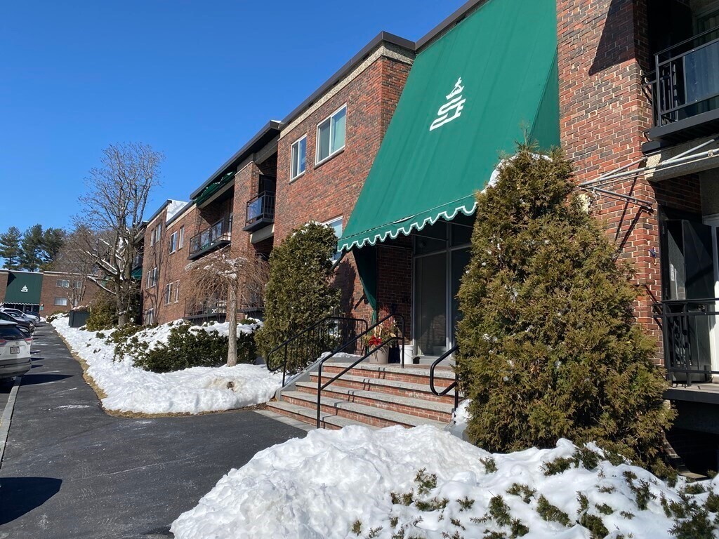 1208 Greendale Ave Unit 209, Needham, MA 02492 Condo for Rent in