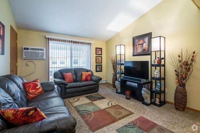 2HAB, 1BA - 700 ft² - Maple Creek