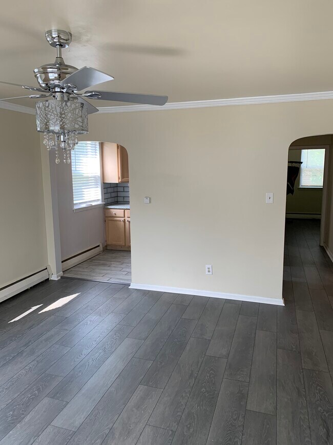 Living room - 157 Burmont Rd