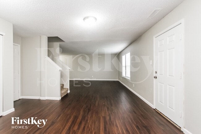 Building Photo - 9140 Wandflower Dr