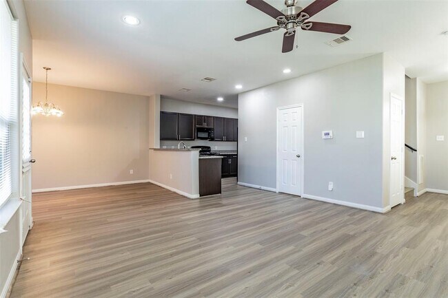 Foto del edificio - 17014 Wilthorne Gardens Ct