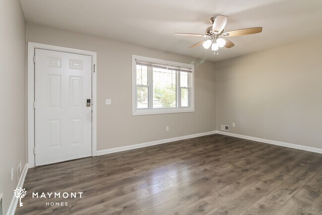 Foto del edificio - 1633 Overhill Rd