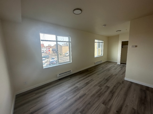 Photo - 334 Wells Ave S Apartment