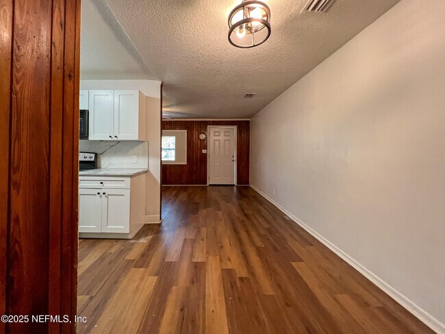 Foto del edificio - 3220 Myra St