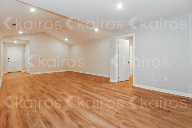 Foto del edificio - 103 Cottage Grove Rd.