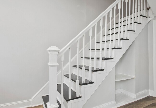 Foto del edificio - $1,800 / 2 br / 2 ba / 959 sqft