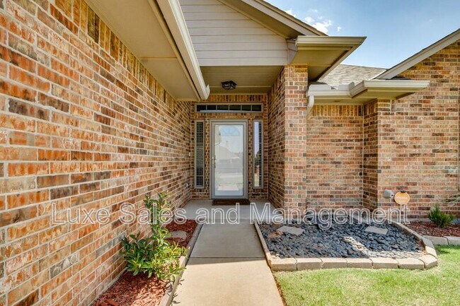 Building Photo - 1174 Misty Dr NW