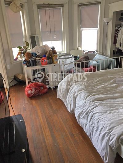 Building Photo - bedroom in Boston MA 02215