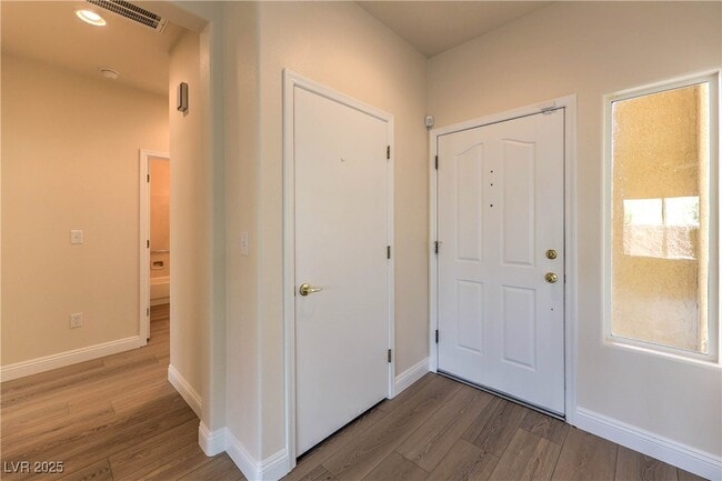 Building Photo - 10634 Sky Meadows Ave