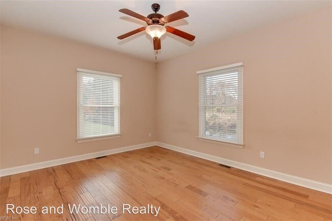 Building Photo - 5 br, 3 bath House - 140 Sinclair Ln.