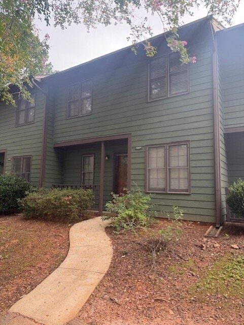 Building Photo - 4117 The Oaks Dr