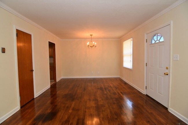 Building Photo - 1803 Lokey St