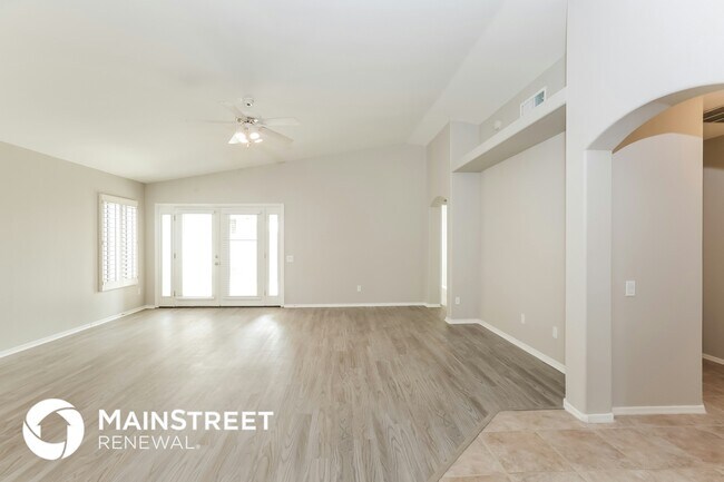 Foto del edificio - 3549 E Kelton Ln