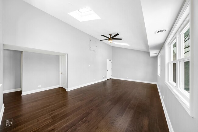 Foto del edificio - 424 W Avery St