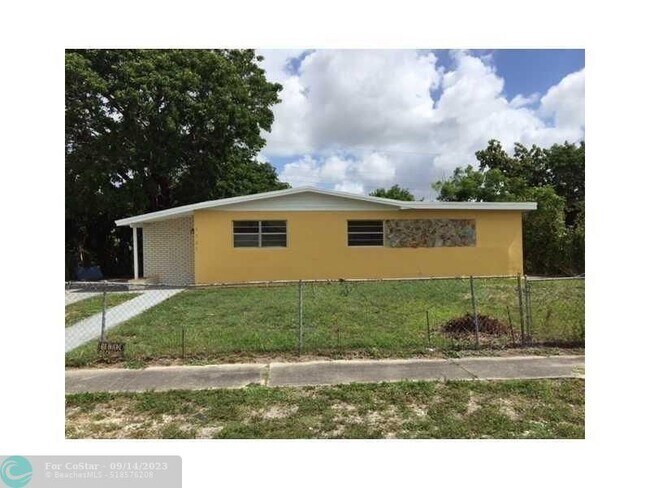 Building Photo - 5721 SW 38th St