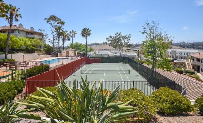 Building Photo - Beautiful Upstairs End Unit Condo In Gated Community!