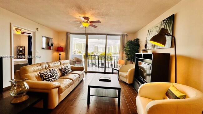 Foto del edificio - 3703 NE 166th St