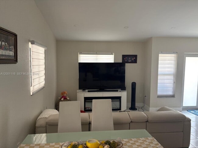 Foto del edificio - 3103 W 70th St