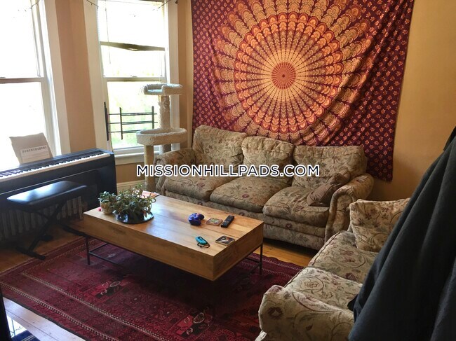 Foto del edificio - 74 Hillside St