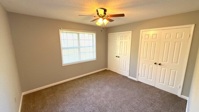 Building Photo - 5144 Country View Ln