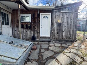 Building Photo - 47 Tinker St