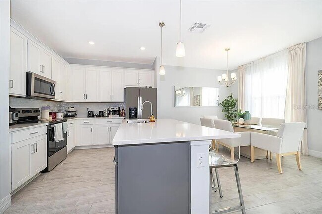 Foto del edificio - 5818 Wallis Ln