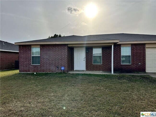 Building Photo - 4410 Mustang Dr