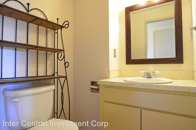 Foto del edificio - 2 br, 1.5 bath House - 3617 I Street SE B