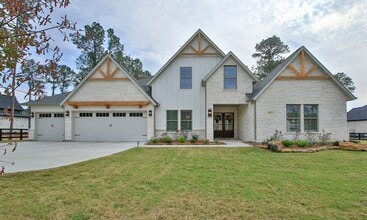 Building Photo - 21359 Monarch Dr