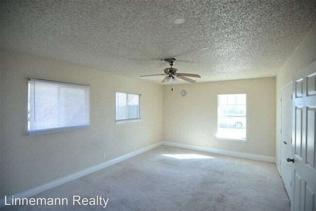 Foto del edificio - 4 br, 2 bath House - 2105 Caprice Drive