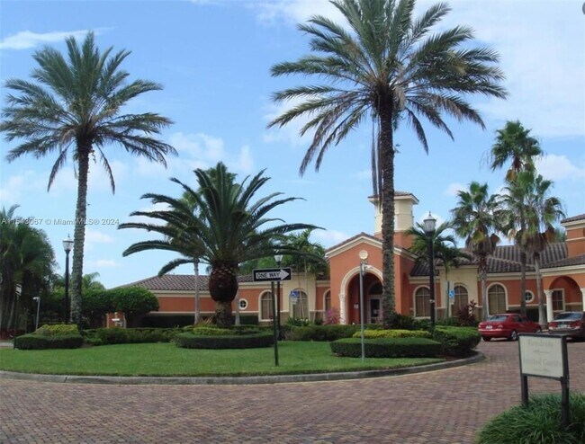 Building Photo - 4700 SW 160th Ave