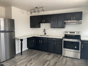 Building Photo - 925 E McKinley St