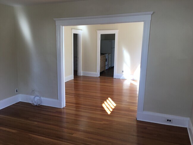 Building Photo - 59 Varnum St
