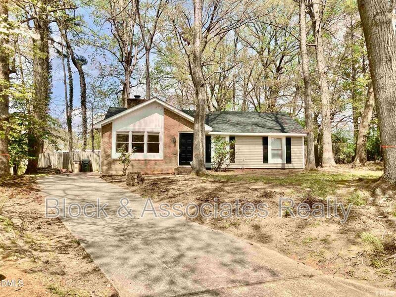 Foto principal - 104 Castill Pl